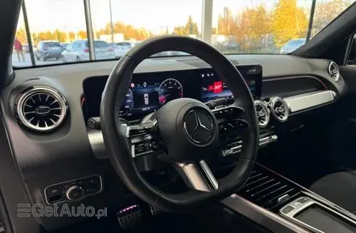 MERCEDES-BENZ GLB 