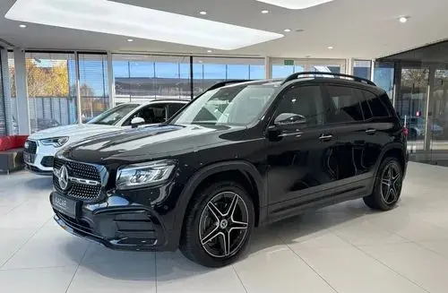 MERCEDES-BENZ GLB 
