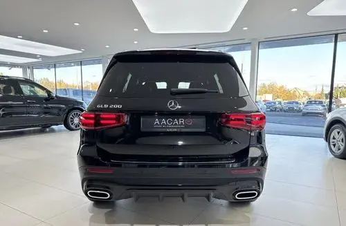 MERCEDES-BENZ GLB 