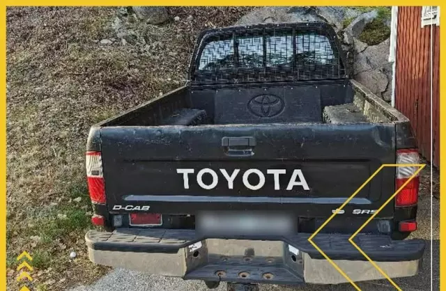 TOYOTA Hilux 