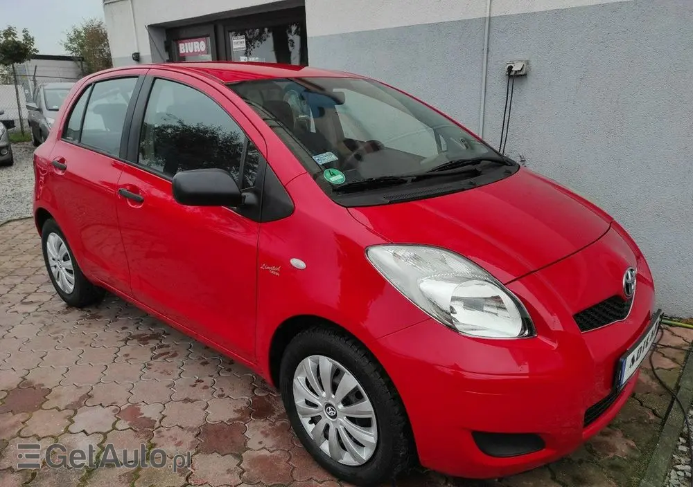 TOYOTA Yaris 