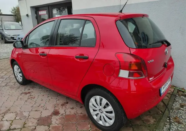TOYOTA Yaris 