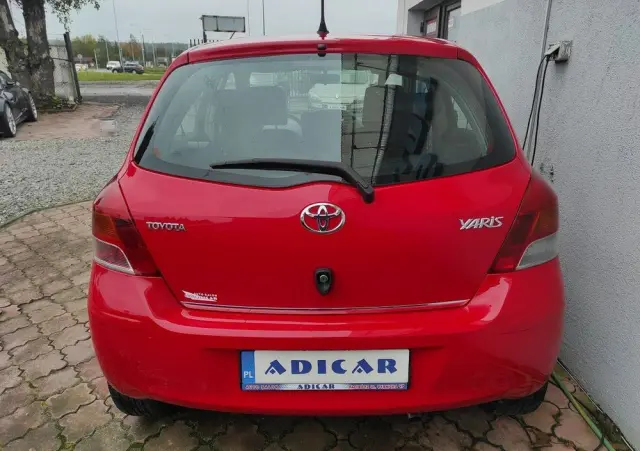 TOYOTA Yaris 