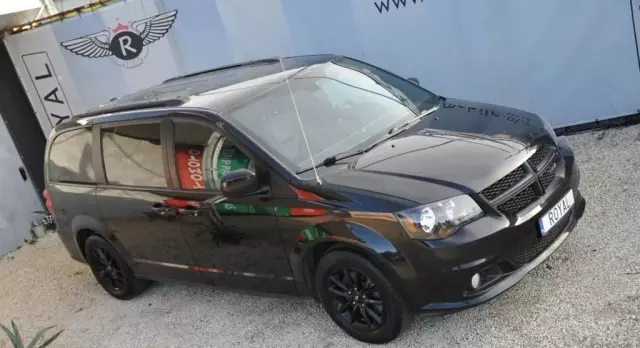 DODGE Grand Caravan 