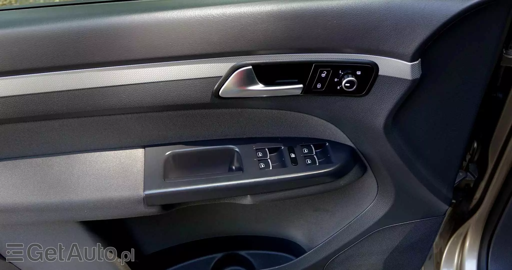 VOLKSWAGEN Touran 1.6 TDI DPF BlueMotion Technology DSG MATCH