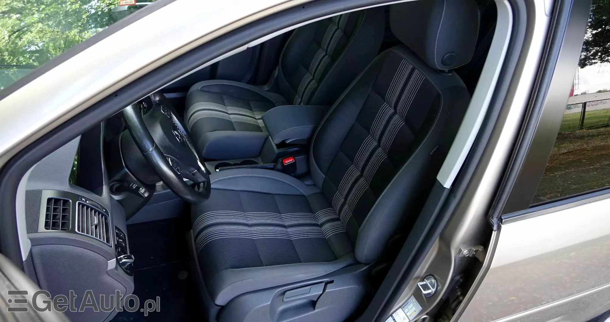 VOLKSWAGEN Touran 1.6 TDI DPF BlueMotion Technology DSG MATCH