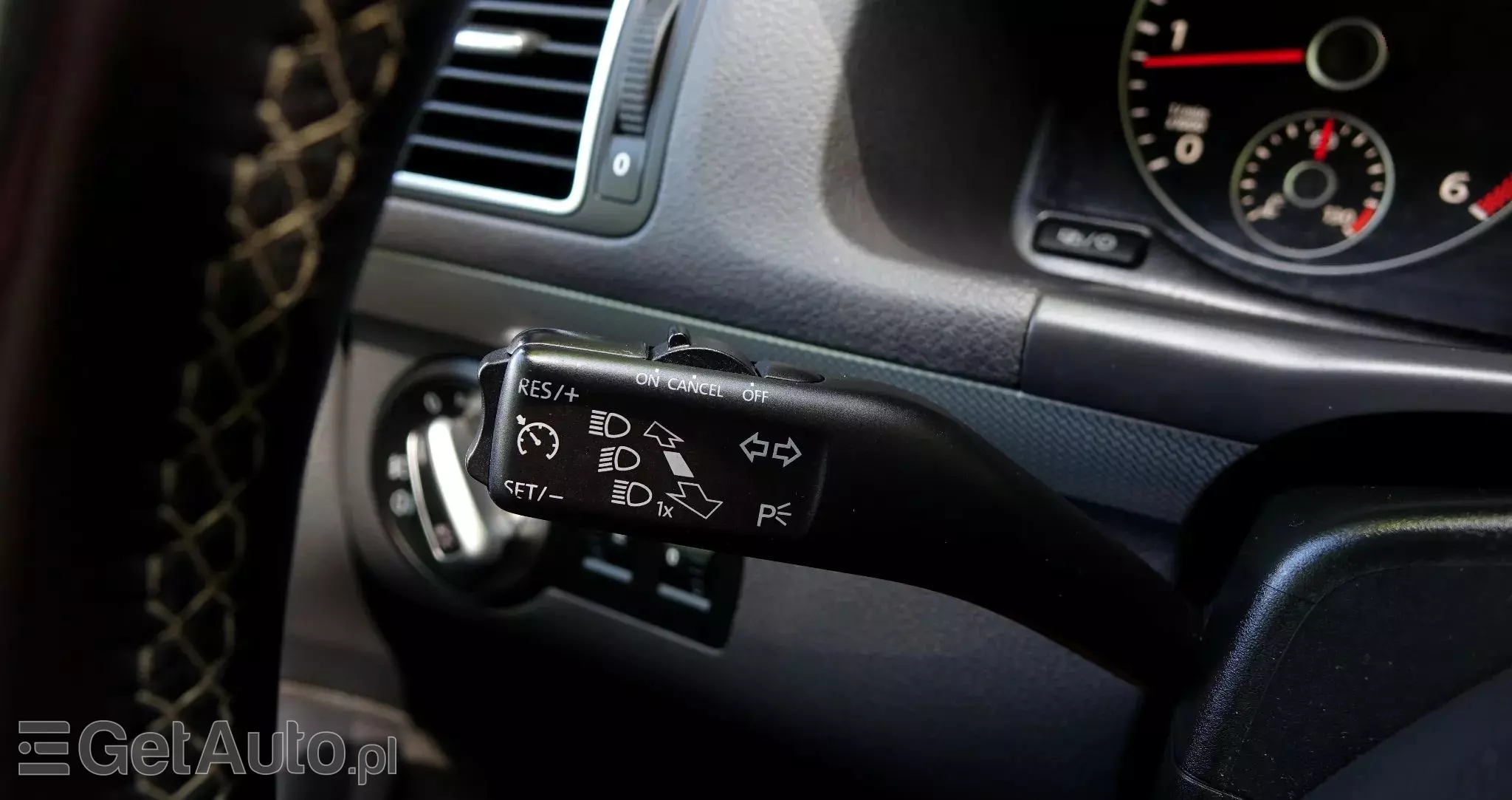 VOLKSWAGEN Touran 1.6 TDI DPF BlueMotion Technology DSG MATCH