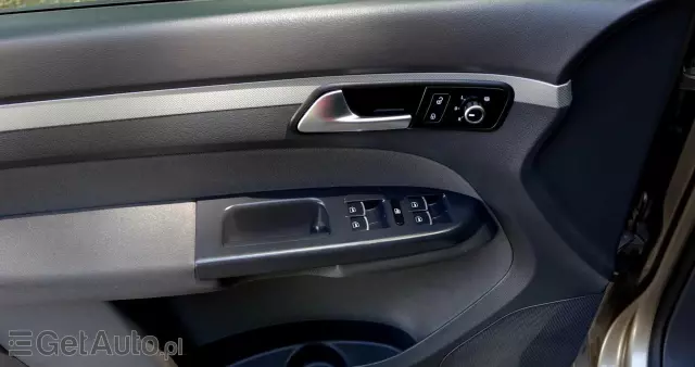 VOLKSWAGEN Touran 1.6 TDI DPF BlueMotion Technology DSG MATCH