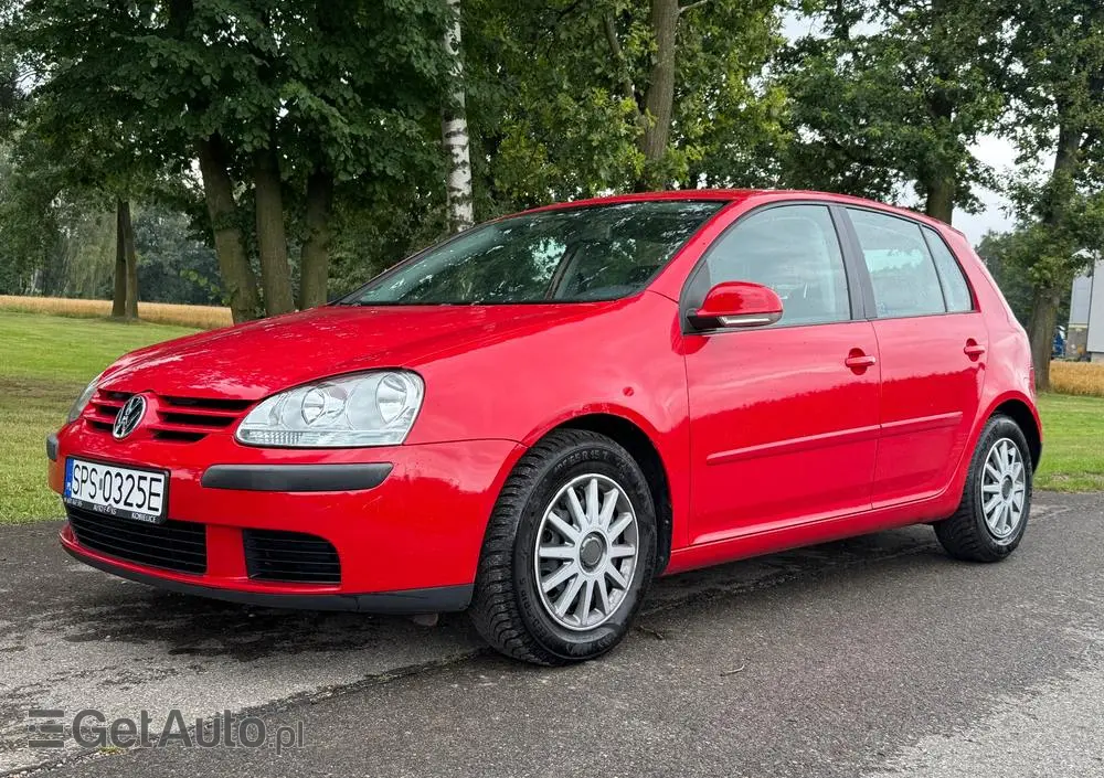 VOLKSWAGEN Golf 1.6 FSI Tour