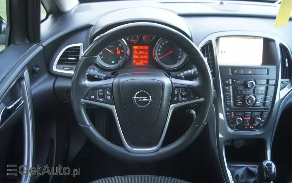 OPEL Astra 1.7 CDTI DPF Cosmo