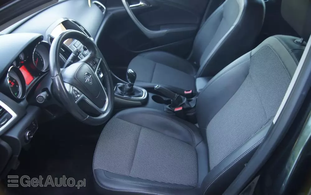 OPEL Astra 1.7 CDTI DPF Cosmo