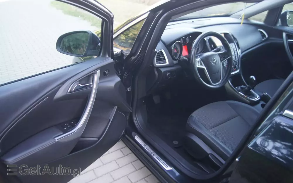 OPEL Astra 1.7 CDTI DPF Cosmo