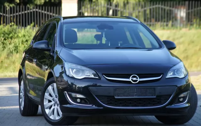 OPEL Astra 1.7 CDTI DPF Cosmo
