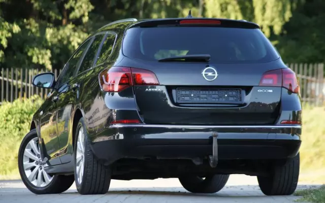 OPEL Astra 1.7 CDTI DPF Cosmo