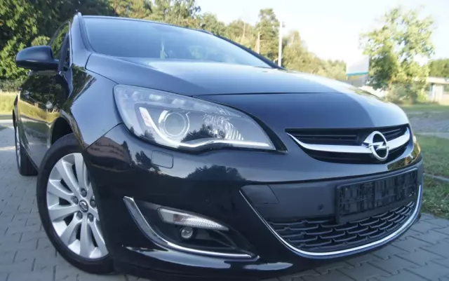 OPEL Astra 1.7 CDTI DPF Cosmo