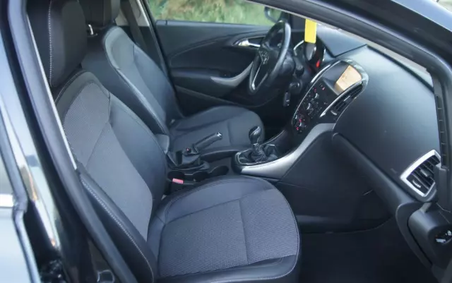 OPEL Astra 1.7 CDTI DPF Cosmo