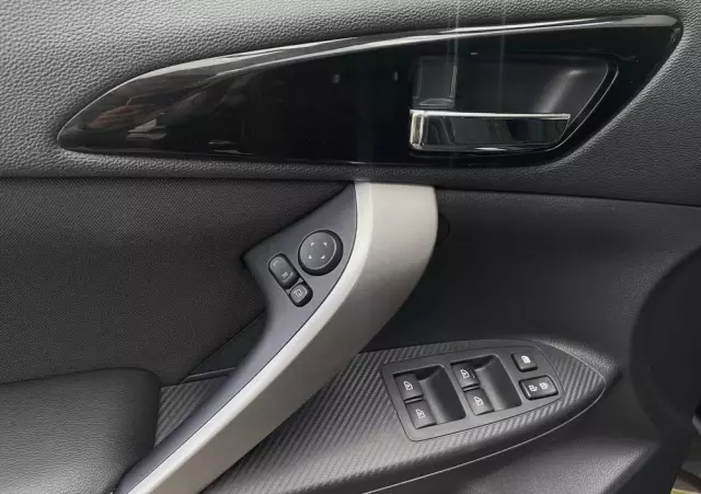 MITSUBISHI Eclipse Cross 1.5 T-MIVEC (ClearTec) 2WD Active