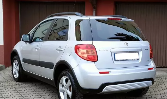 SUZUKI SX4 