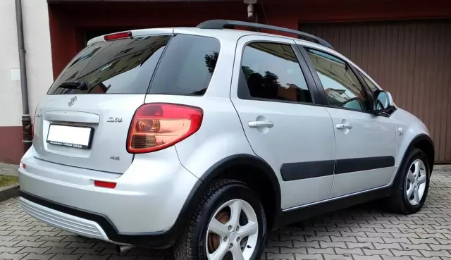 SUZUKI SX4 