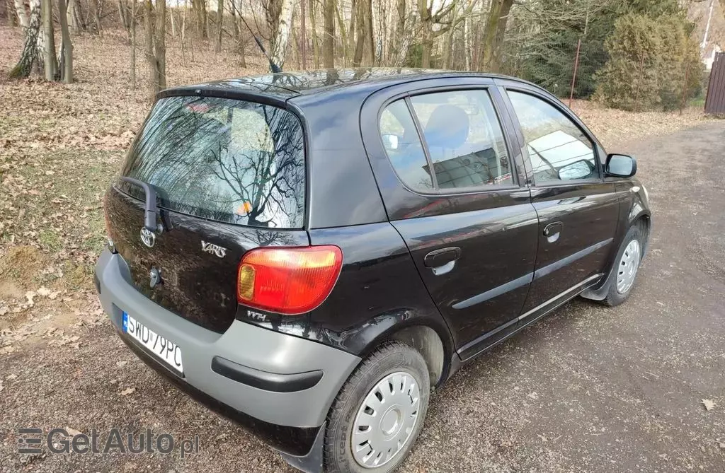 TOYOTA Yaris 