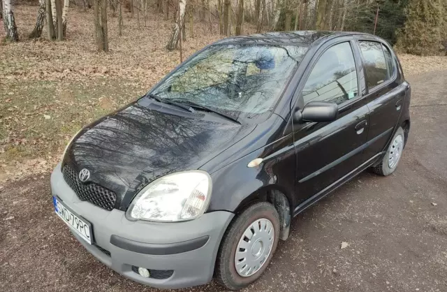 TOYOTA Yaris 