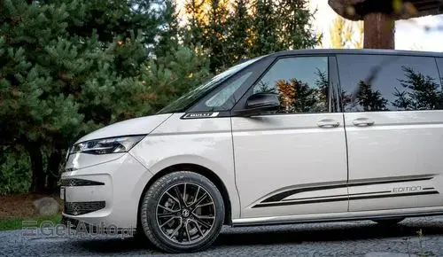 VOLKSWAGEN Multivan 