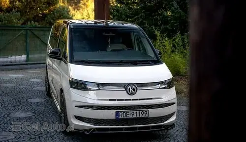 VOLKSWAGEN Multivan 