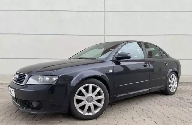 AUDI A4 