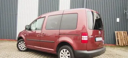 VOLKSWAGEN Caddy 