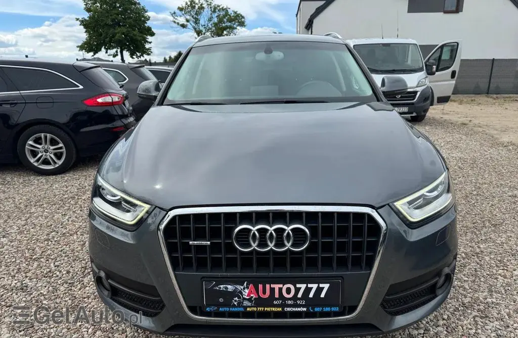 AUDI Q3 