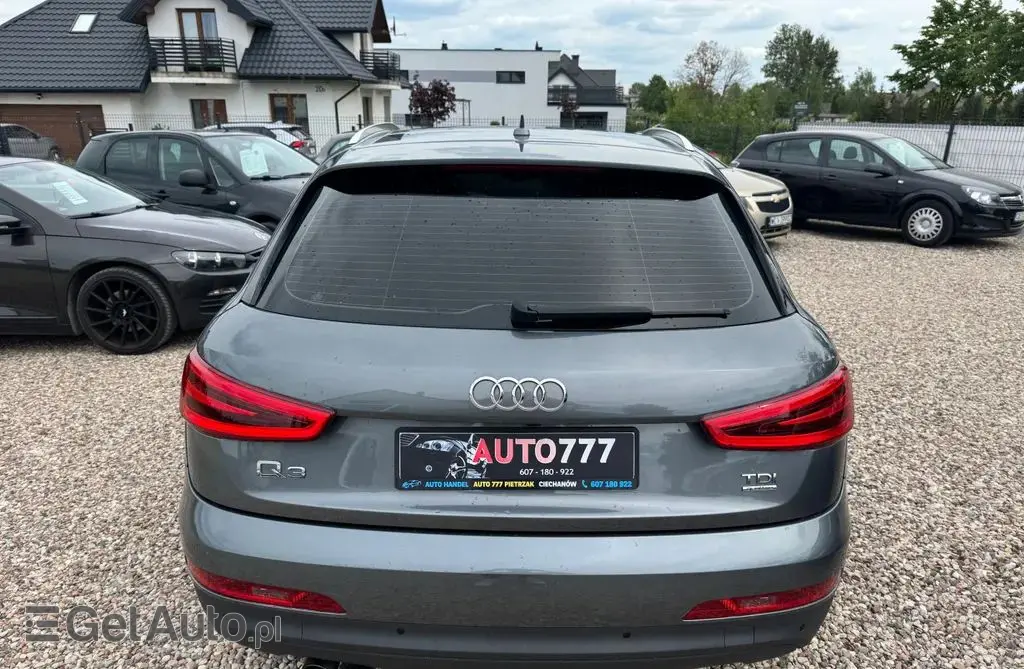AUDI Q3 
