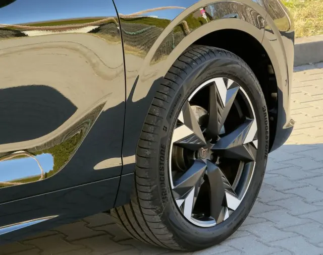 CUPRA Terramar 1.5 eTSI DSG Tribe Edition