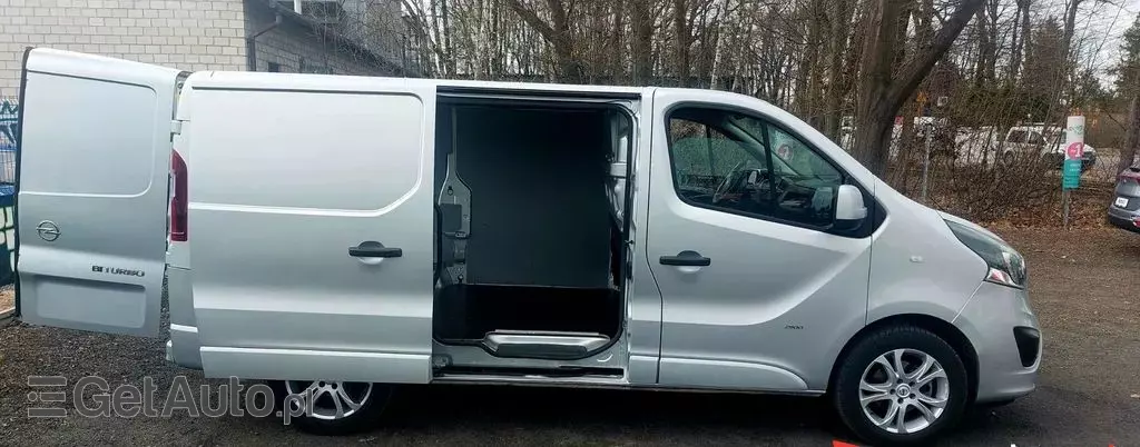 OPEL Vivaro 
