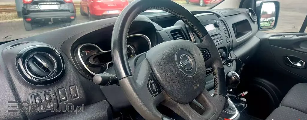 OPEL Vivaro 