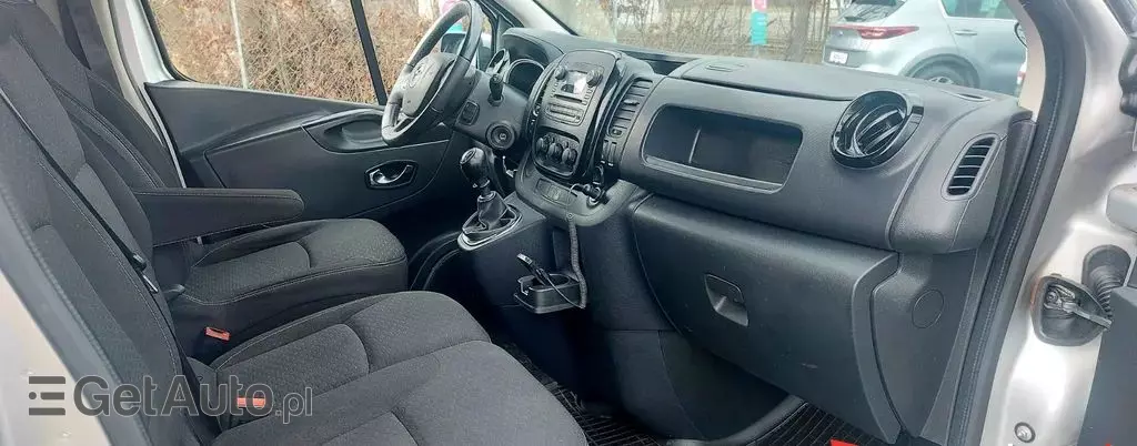 OPEL Vivaro 