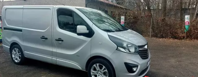 OPEL Vivaro 