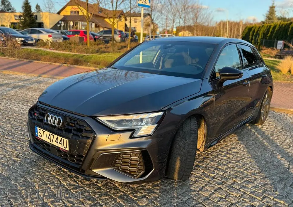 AUDI S3 