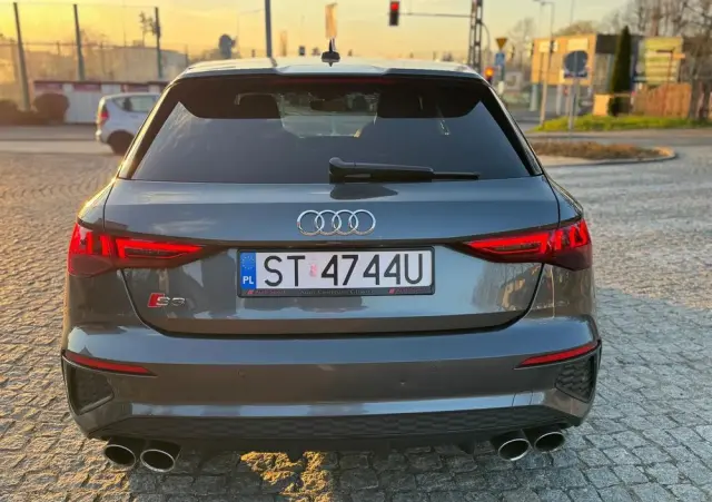 AUDI S3 