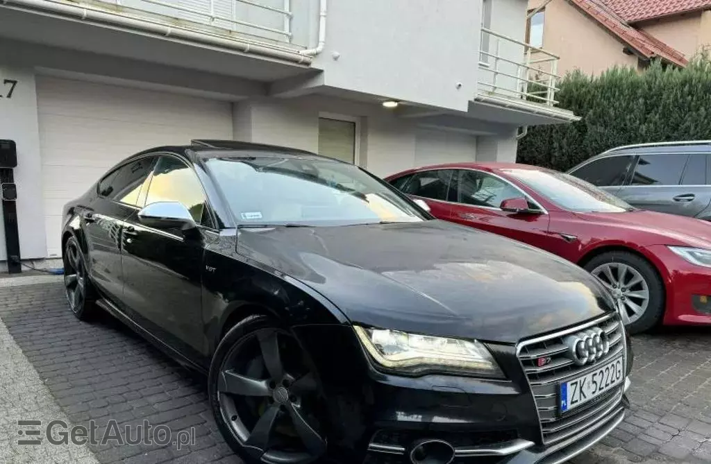 AUDI S7 