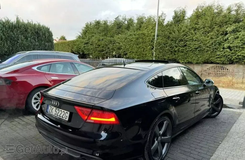 AUDI S7 