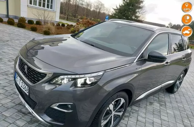 PEUGEOT 5008 