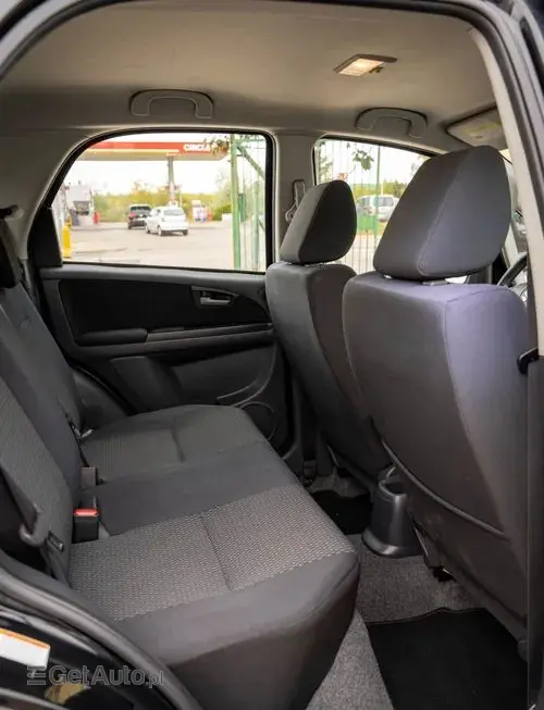 SUZUKI SX4 