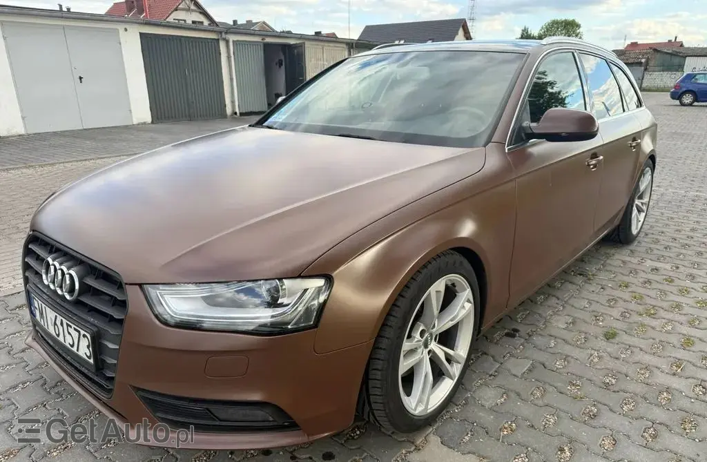 AUDI A4 
