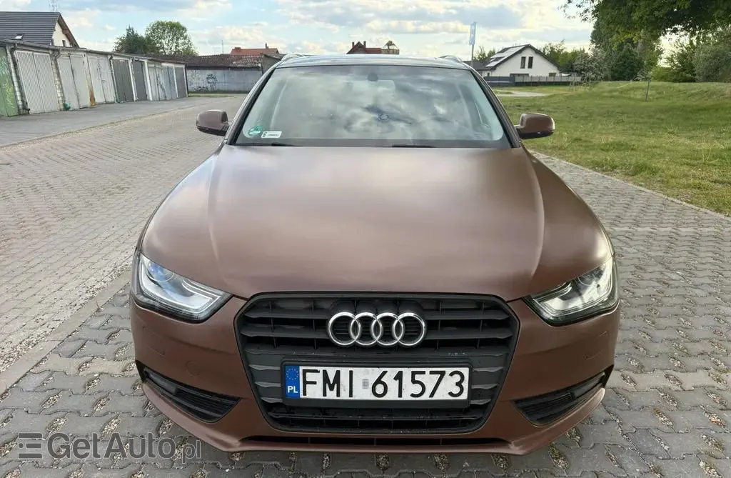AUDI A4 