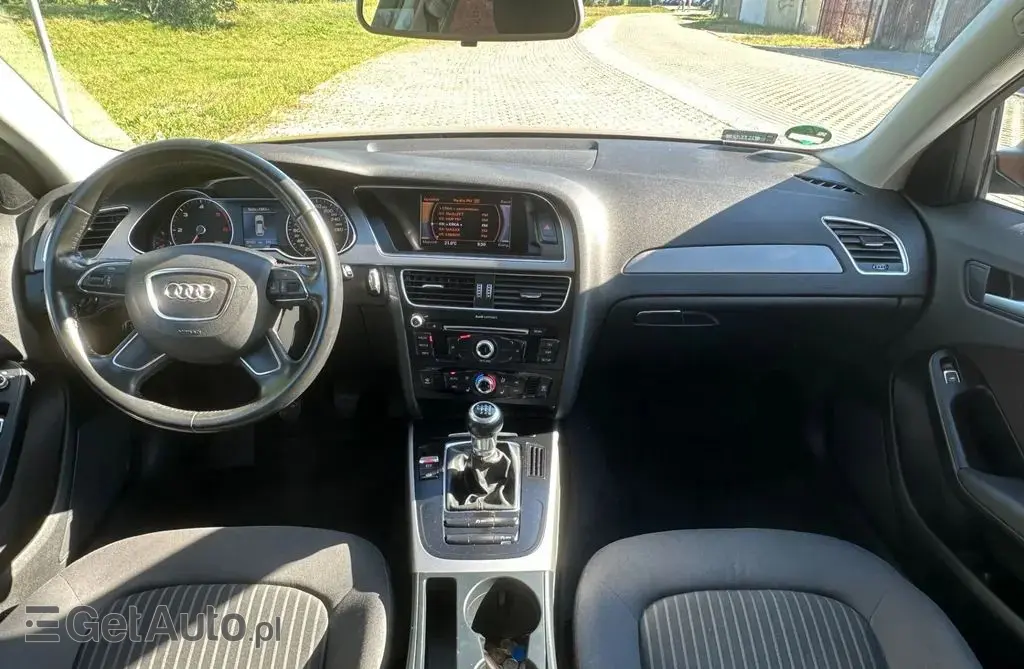 AUDI A4 