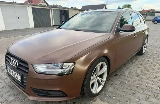 AUDI A4 
