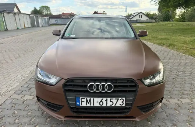 AUDI A4 