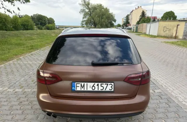 AUDI A4 