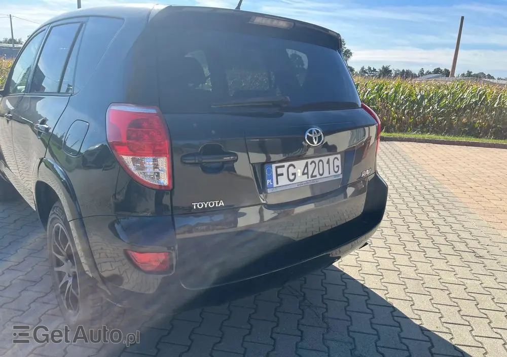 TOYOTA RAV4 2.2 D-4D X