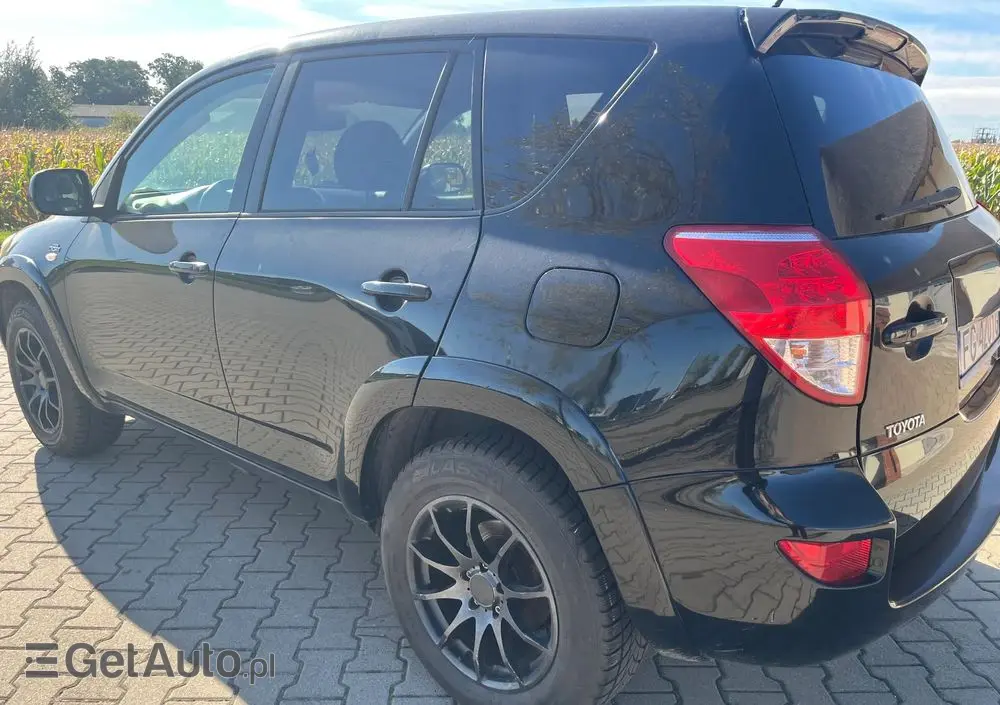 TOYOTA RAV4 2.2 D-4D X